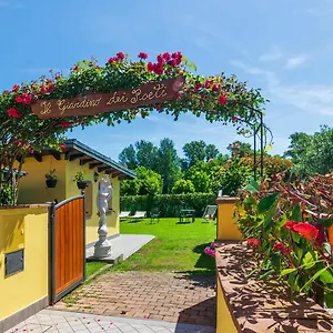 https://il-giardino-dei-poeti.it-tuscanyhotel.com